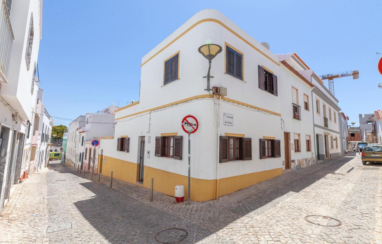 J - Casa Do Farol Guesthouse لاغوس المظهر الخارجي الصورة