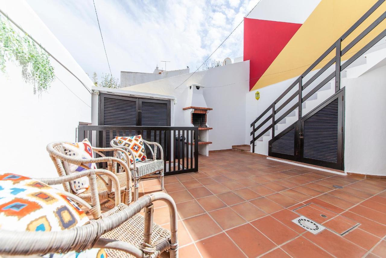 J - Casa Do Farol Guesthouse لاغوس المظهر الخارجي الصورة