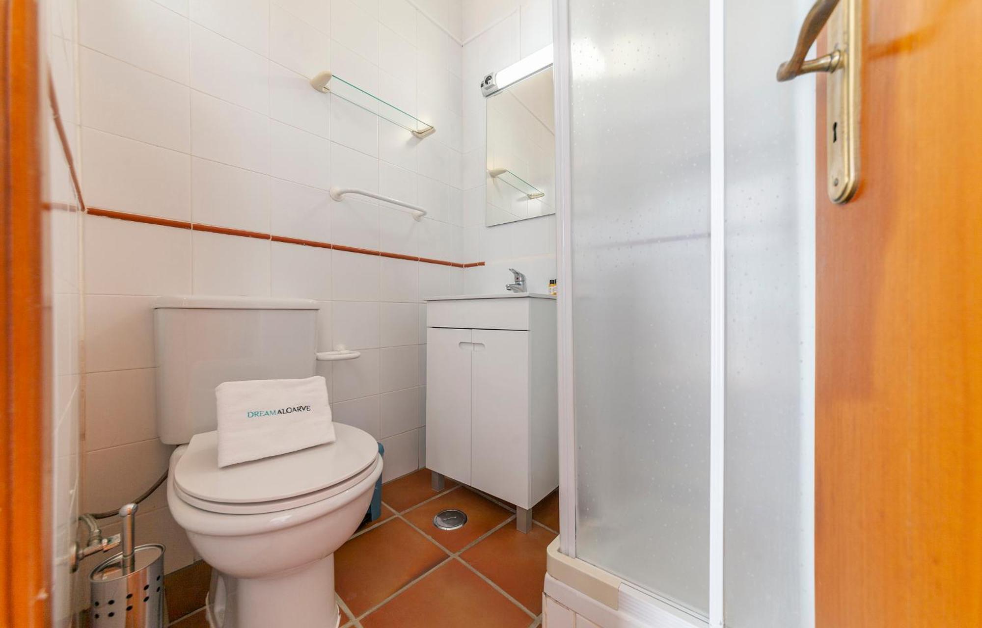 J - Casa Do Farol Guesthouse لاغوس الغرفة الصورة