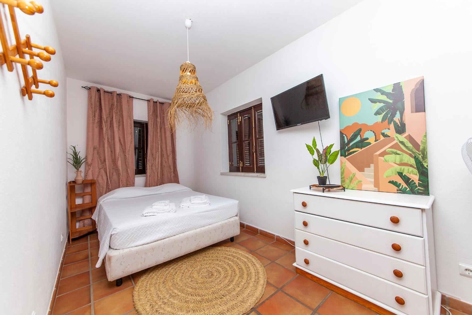 J - Casa Do Farol Guesthouse لاغوس الغرفة الصورة
