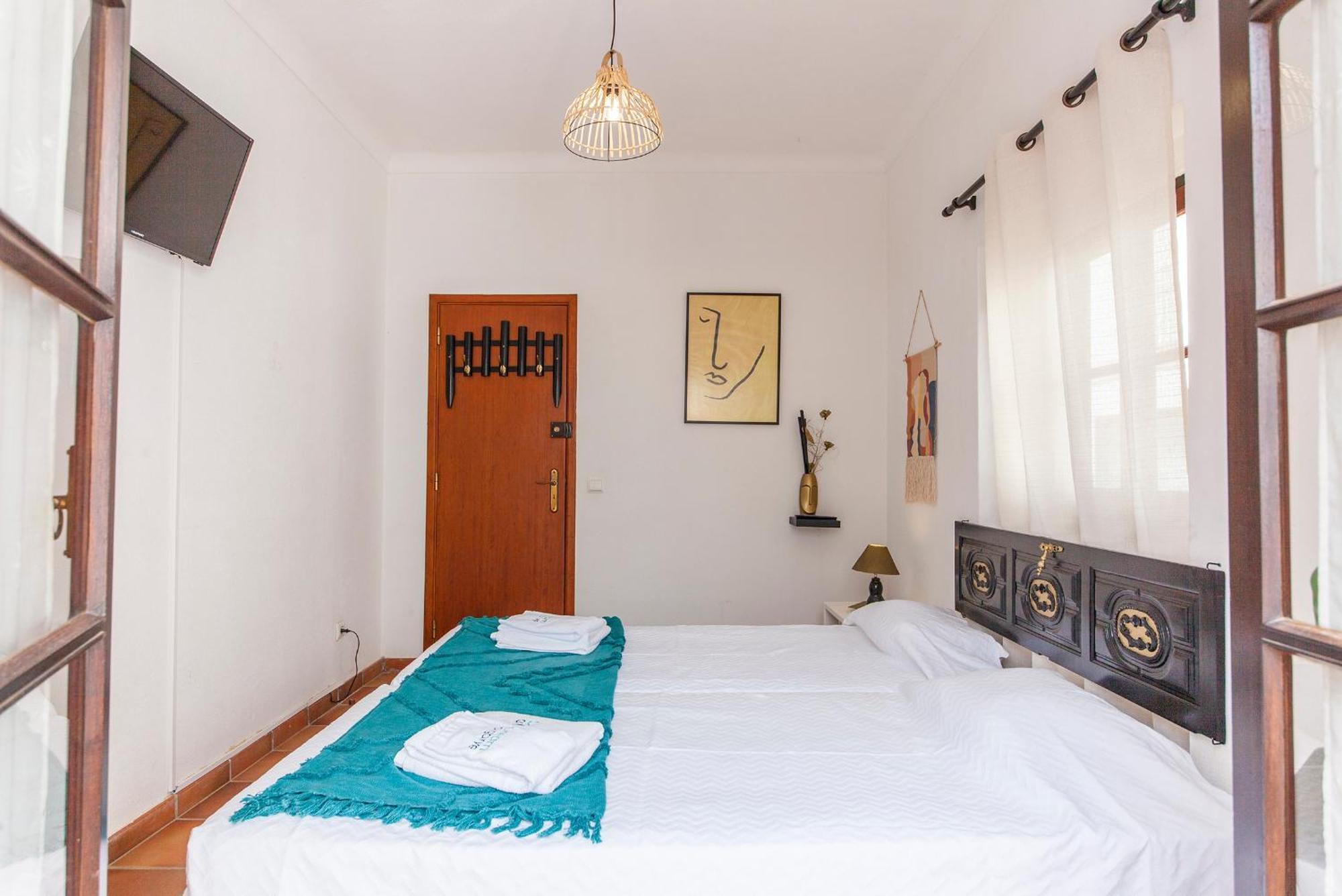 J - Casa Do Farol Guesthouse لاغوس الغرفة الصورة
